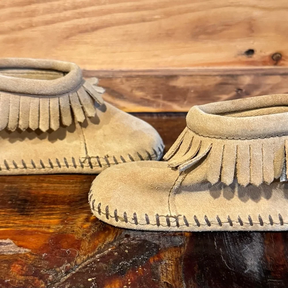 Infants Minnetonka Back Flap Bootie